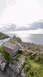 Step into the picturesque world of Polperro, a quaint fishing village in Cornwall where time seems to stand still. From its colorful cottages to its serene harbor, every corner of this hidden gem tells a story. Thanks to @cornwall_walking | We LOVE England
