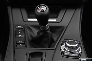 What's really killing the manual transmission? R&T tells us the story