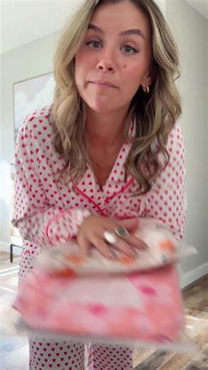 Let Me Review These PJ’s So You Can Actually Just Save Your 💵 #pajamas #pajamaset #pajamasforwomen #tiktokshopfinds #brutallyhonest #pjsets #toptiernovember