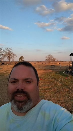 Cowboy TJ (@cowboyjt1)’s videos with The Chair - Braxton Keith
