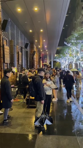 this is taiwan night life💃🏼 📍WAVE CLUB 110, Taipei City, Xinyi District, Songshou Rd, 12號7樓 Happy Merry Christmas 🎄✨🍻 #CapCut #waveclubtaipei🇹🇼 #taipei101 #taiwan