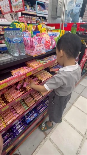 Milih coklat 🍫 🥔 #shorts #viral #trending #fyp #bocil #ramadhan #puasa #ngabuburit #alfamart #lucu