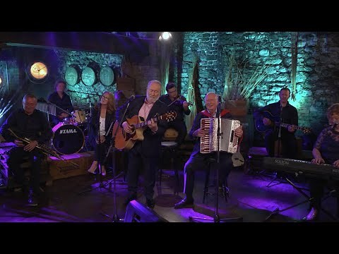 Foster & Allen - The Cliffs Of Dooneen [Official Video]