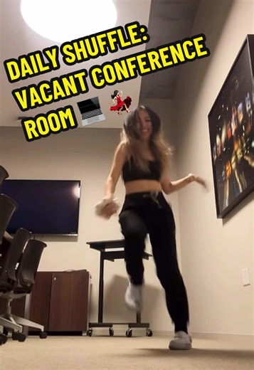 Daily shuffle after my workout 💪🏼🥲 wouldn’t rec crocs and scrub pants for shuffle buttt we do what we gotta do haha 🖤 had to fit it in before case prep for clinical trm! ✨ #shufflegirl #shuffledance #tiesto #gradschool #ravetok