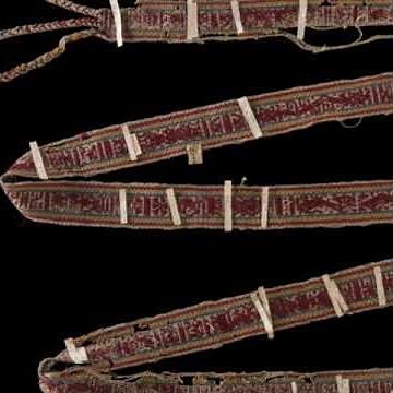 Colección etnográfica | Corona Sikuani de garras de Jaguar, plumas de loro y fibra de chambira