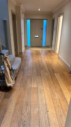 Here we have dead oak floors- Now fully restored! Sanding is by far the best and the most efficient option when it comes to floor restoration. Providing there’s enough wear layer to allow for sanding. No Dust- No Mess! #floorrestoration #woodworking #floorsanding #interiordesign #homerenovation #dnfloorsanding #beforeandafter #woodworkingcommunity #handcrafted | DN floor sanding