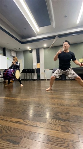 4歳で和太鼓を始め、今年で芸歴38年。誰にも真似できない唯一無二の世界。
