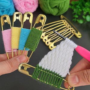 68K views · 310 reactions | Make MONEY with This SUPER EASY Crochet Keychain! 殺 Sell and give as a gift. #crochet #knitting | Crochet knitting love | Facebook