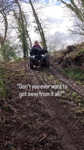 Love home, still love a little travel 😍 #Epic #travel #countryside | Jen Lewis
