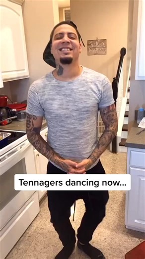 Different generations 😂😂 #trends, #trend, #sing, #foryou, #trending, #viral, #guitar #virals, #music, #foryoupage, #fyp, | Max comedian