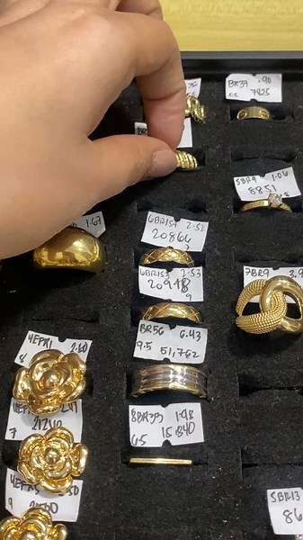 18K SUBASTA- 7650-7900 PER GRAM 18K BRANDNEW- 8280 - 8400 PER GRAM 📍Physical Store : Metroplaza Mall Malaria MODE OF PAYMENT 📍UNIONBANK: 1098 6421 9945 📍SECURITY BANK : 0000 05619 9889 📍BDO UNIBANK : 007200 4800 9896 📍METROBANK : 3297 32955 2752 💫MINE NOW PAY NOW/TOMORROW💫1 Day Reservation only❌Auto Cancel tayo❌ 🔗Payment First Policy LBC Transactions. 🔗100% Guarantee Gold, Money Back if Proven Fake. 🔗Mine means "SOLD" (Mine Code) 🔗INTERNATIONAL SHIPPING VIA FEDEX & DHL. 🔗Shipping Nat