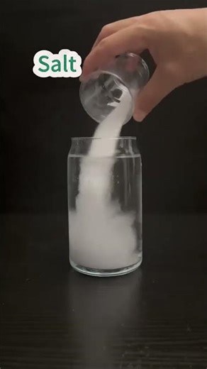 Chemical glow light experiment #glowinglights #chemicalelement #education ##experiment #shorts #yt