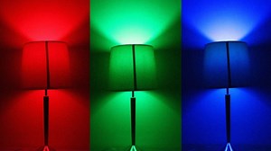 Gadgets 022: RGB LED Lightbulb, KontrolFreek joystick extender, Photive 5 Port Multi-USB Charger