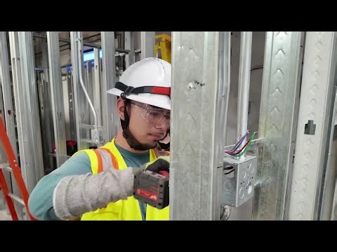 Houston ISD program helps prepare students for electrician jobs