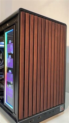 POV: Your PC has its own screen 👀🔥 Our FIRST build of 2026 featuring the Universal Screen Mount😍