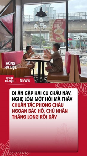 Hai đứa trẻ tranh luận lúc ăn pizza: cuộc trò chuyện gây thích thú