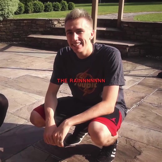 im so angry about my colouring anyways idk what this is #simonminter #sweetliessociety #iheartminter