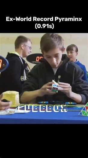 Ex-World Record Pyraminx 😳 (0.91s)#shorts#cubing