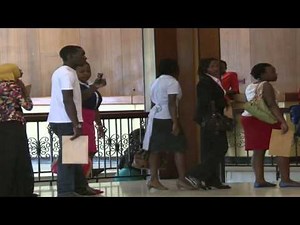 Hundreds jostle for Qatar Airways cabin crew jobs.