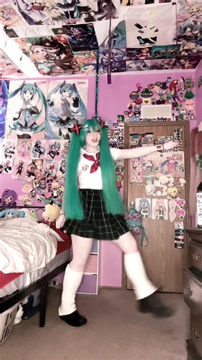 Hatsune Miku Rotten Girl Dance Tutorial