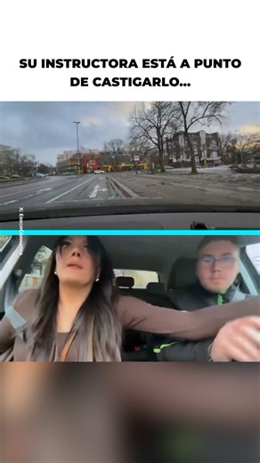Sus nervios lo traicionaron y cometió un error en pleno examen de conducir y su instructora no tendría piedad con él | Upsocl Video