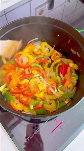 Poulet Basquaise (Basque Chicken with Pepper)