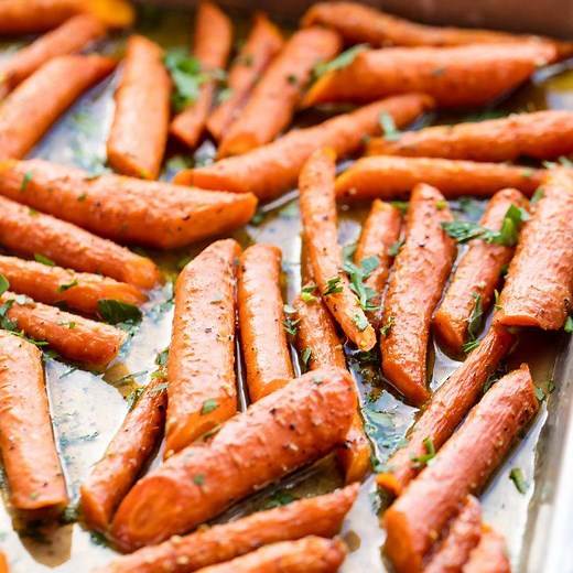 This recipe for Honey Roasted Carrots is an easy and delicious way to enjoy carrots. It takes just minutes to get this easy vegetable side dish into the oven. 🖨️RECIPE: https://thestayathomechef.com/honey-roasted-carrots/ | The Stay At Home Chef