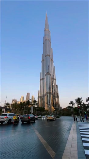 ‏כמעט כל פרסומת שניה שיש על דובאי זה שאומרים שאין פה מיסים וכמה כדאי וכמה שווה להשקיע פה בנדל״ן… ‏אז בגדול נמאס לשמוע את זה אז החלטתי לעשות לכם סרטון שמסביר כמה בסך הכל תעלה לכם דירה במיליון דירהם כולל כל ההוצאות הנלוות וכולל כל המיסים. תופים תופים תופים🥁🥁🥁 סך הכל - 1,066,000 דירהם כול הכל. ‏ואם יש משהו ששכחתי להוסיף זה אולי המיסים שאתם תהיו צריכים לשלם לישראל על ההכנסה משכירות שתקבלו על הדירה בדובאי וגם על מס שתהיו צריכים לשלם לישראל כשאתם מוכרים את הדירה ומייצרים ממנה רווח. ‏תגידו לי אם זה 