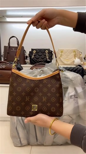 Simple beautiful l Stylish Ladies handbag " #shortsfeed