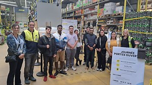 🎂 L'Entrepôt du Bricolage fête ses 50 ans L'Entrepôt du Bricolage a proposé une journée portes ouvertes à l'occasion de son 50ᵉ anniversaire. L'Entrepôt du Bricolage Albertville en partenariat avec la Mission Locale et France Travail, un job dating a également été organisé pour deux postes vacants. #savoie #albertville #edb #bricolage #entrepotdubricolage #anniversaire #savoienews | Savoie News