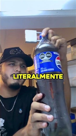 Ponerle un candado a la botella no fue suficiente esta vez 🤫🤣 #shorts
