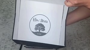 Premium Wedding Card Box - 9" x 9" Collapsible Velvet - Covered Design - Cards Box for Wedding Receptions, Birthdays Party, Bridal & Baby Showers, Graduations, Anniversaries - Holding up to 150 Cards