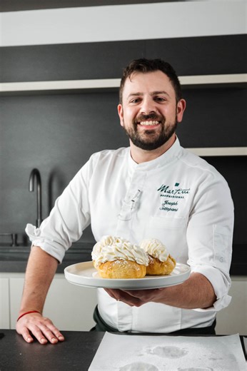 The leading culinary platform for online training on Instagram: "That moment when you try a cannoli and think, “Why is this SO good?”😲 Here are the answers… and the recipes. Download the Scoolinary app, search for the course “Italian-American Pastry” with @chefjosephsettepani and learn to make the classics of Italian pastry."