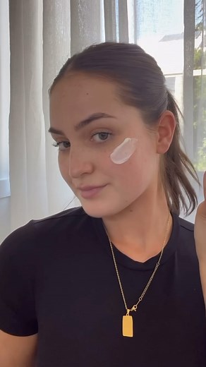 Let’s follow Holly’s nighttime routine with Toskanis’ BRAND NEW Night...