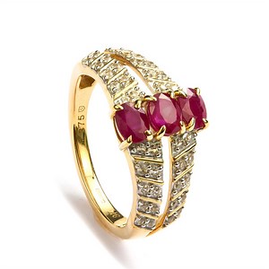 Burmese Ruby Ring with White Zircon in 9K Gold 1ct