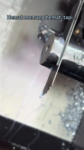 Clever Machining Trick with a Utility Knife