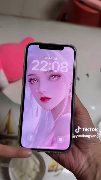 #iFondo You can download the same style dynamic wallpaper for free , the template in the lower left corner is ready go and try it! iphonewallpaper livewallpaper#capcut #capcutforus#capcutpioneer