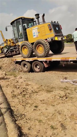 Motar grader ko telar pe loading karne ka sabse ashan tarika hi #trending #viral #shorts #short#song