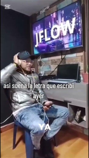 "Maqueteando lo nuevo: 'Vuelve'. #JFlowMusica #Compositores #Vuelve #NewMusic #UrbanStyle"