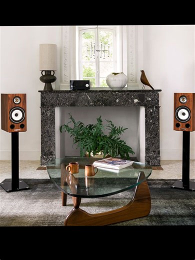 🎶 Triangle Esprit EZ Comete – Premium Hi-Fi Bookshelf Speakers SRP 55,000 Experience French Hi-Fi excellence with the Triangle Esprit EZ Comete. Designed for music lovers who want powerful, detailed sound in a compact speaker, the Comete EZ delivers a wide soundstage, dynamic highs, and deep controlled bass—perfect for serious stereo listening. Whether you're upgrading your Hi-Fi setup or building a premium music system, the Comete EZ brings performance close to floorstanding speakers in a styl