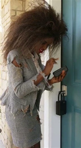 POV: The Lockbox Got You Looking Like a Rookie 😭🔐 #povrealtor #realtorlife #funnyshorts #homebuying