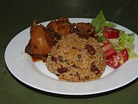Moro de habichuelas y pollo guisado | Receta dominicana
