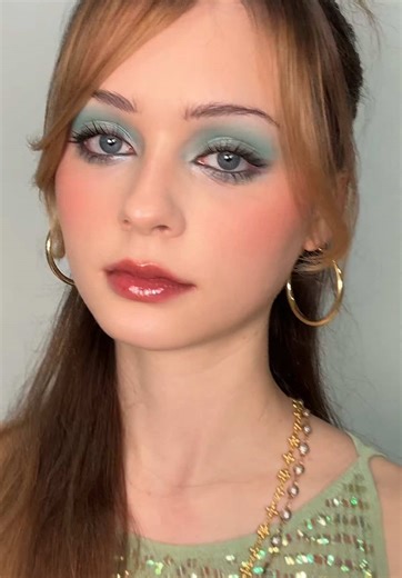 2000 Makeup Trends Inspired by Your Birth Year