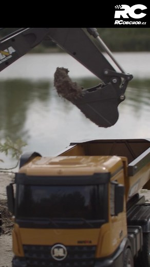 Vytvořte si vlastní příběh se stroji na dálkové ovládání. Stroje najdete na RCobchod.cz. Celé video na YT. #rc #rcobchod #rcstroje #bagr #excavator