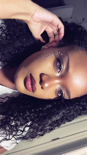 Ciao: L'arte del makeup ispirato a Euphoria e Saltburn