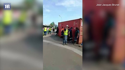 Massive 7.6-magnitude earthquake strikes in the Pacific Ocean