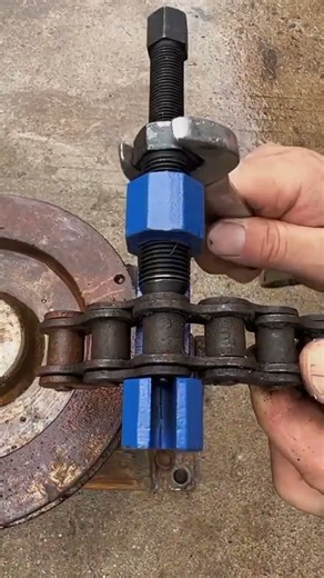 how to remove a rusty chain #shortvideo