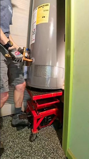 Replacing a water heater and hot water recirculating pump 💦 #plumbing #plumber #asmr #diy