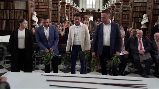 Aboriginal spears snatched by British in 1770 to return to Australia