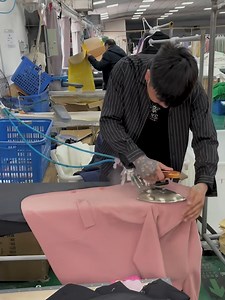 This guy's ironing skills are going to amaze you 😍 | Simple ideas